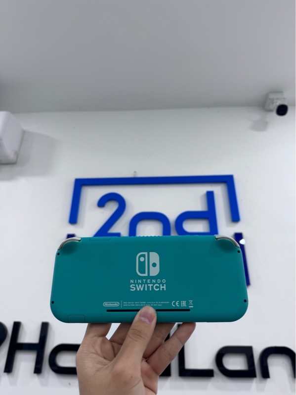 Máy chơi game Nintendo Switch Lite - Đã hack - Màu xanh ngọc - Ngoại hình 97% - Trầy xước, nút ố vàng nhẹ - Kèm thẻ 256Gb