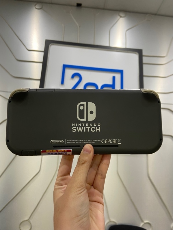 Máy chơi game Nintendo Switch Lite - Đã hack thẻ 128GB - Màu xám - Ngoại hình: 97% - Cấn vỏ, màn ám vàng viền - Kèm túi