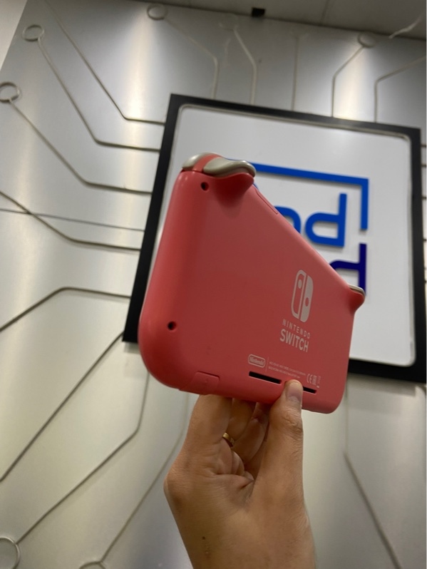 Máy chơi game Nintendo Switch Lite - Màu hồng - Ngoại hình: 97% - Kèm sạc