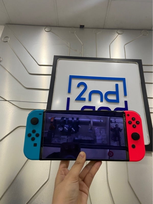 Máy chơi game Nintendo Switch OLED - Chưa Hack - 64GB - Màu đen - Ngoại hình: 98% - FullBox