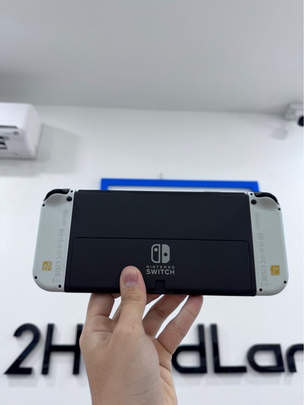 Máy chơi game Nintendo switch oled - Chưa hack - Màu vàng đen - Ngoại hình 98% - Fullbox, kèm túi