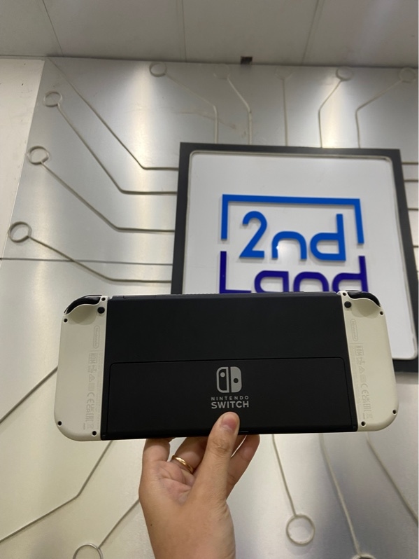Máy chơi game Nintendo Switch Oled - Đã hack - Màu đen - Ngoại hình: 97% - Kèm Box + grip lớn + sạc + dock xuất hình + thẻ 256gb