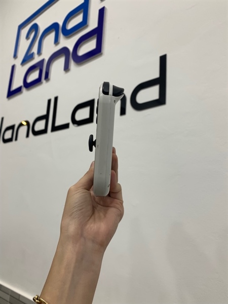 Máy chơi game Nintendo Switch Oled - Đã hack - Màu trắng - Ngoại hình: 97% - Body, kèm thẻ nhwos 512GB + Grip lớn-nhỏ + dock , Sạc 1