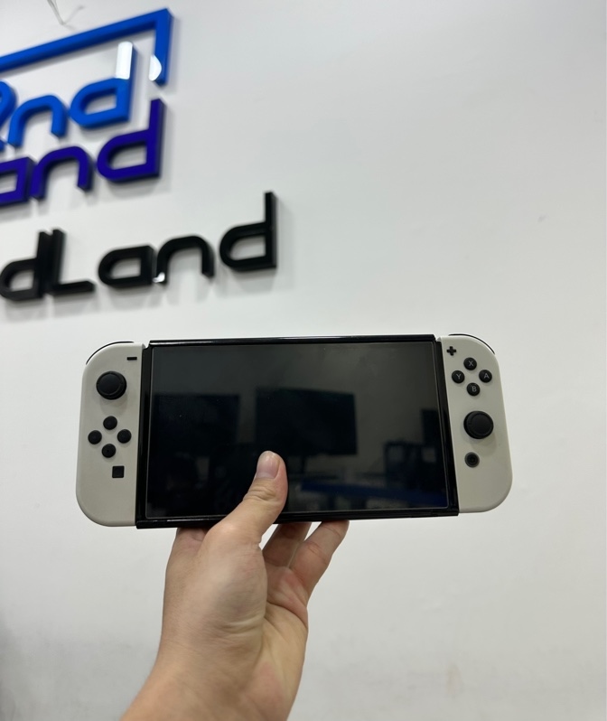 Máy chơi game Nintendo Switch Oled - ĐÃ HACK - Màu trắng - Ngoại hình 97% - Kèm sạc + Thẻ 256gb + Dock màn hình +HDMI + Túi đựng + 2 grip nhỏ (ko có grip to)
