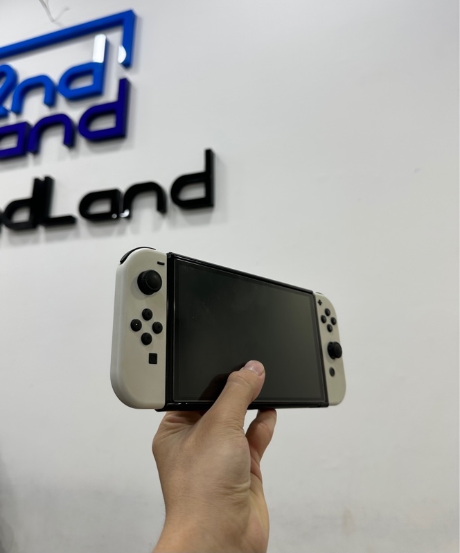 Máy chơi game Nintendo Switch Oled - ĐÃ HACK - Màu trắng - Ngoại hình 97% - Kèm sạc + Thẻ 256gb + Dock màn hình +HDMI + Túi đựng + 2 grip nhỏ (ko có grip to)