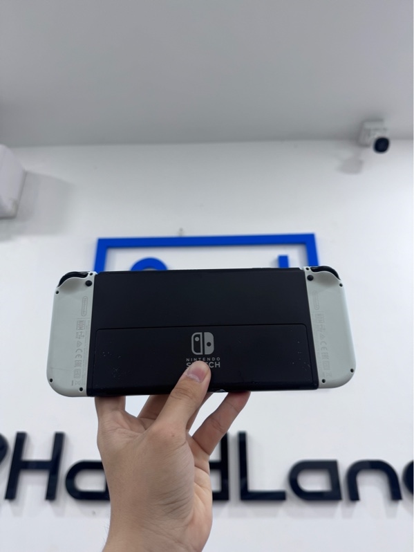 Máy chơi game Nintendo switch Oled - Đã hack - Màu trắng - Ngoại hình 97% - Trầy xước, vàng viền nhẹ - Fullbox, masta thẻ 128GB - Host còn hạn đến 20/02/2027