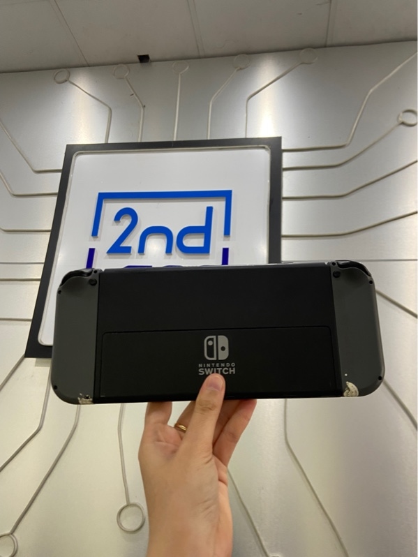 Máy chơi game Nintendo Switch Oled - Đã hack thẻ 128gb - Màu đen - Ngoại hình: 97% - Kèm túi + sạc