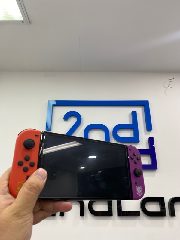 Máy chơi game Nintendo Switch Oled - Đã hack - Thiếu HDMI - Màu đen - Ngoại hình: 98% - Kèm thẻ 256GB + FullBox