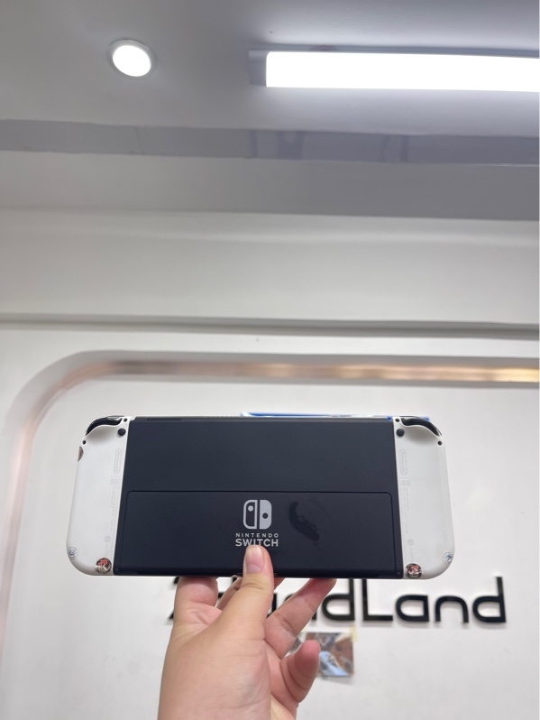 Máy chơi game Nintendo Switch OLED - Fw 23.01 - Chưa hack - Màu trắng - Ngoại hình 97,5% - 2 joycon ố - Kèm đủ phụ kiện, túi chống sốc