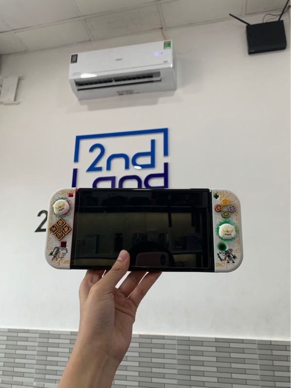 Máy chơi game Nintendo Switch OLED - Màu đen - Ngoại hình: 98% - Joy-Con linh kiện (trôi cần phải) - Đủ phụ kiện
