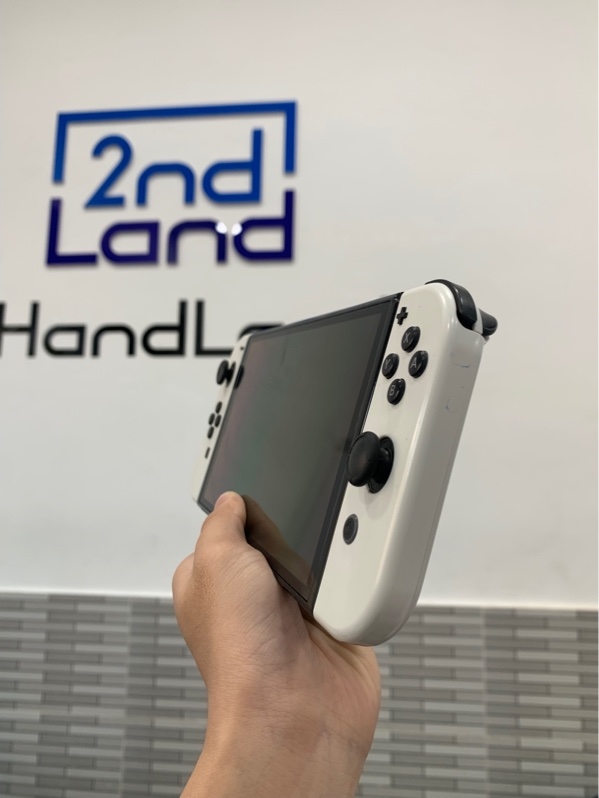 Máy chơi game Nintendo Switch Oled - Màu trắng - Ngoại hình: 97% - Màn trầy - Kèm 1 rip lớn, 1 rip nhỏ + sạc