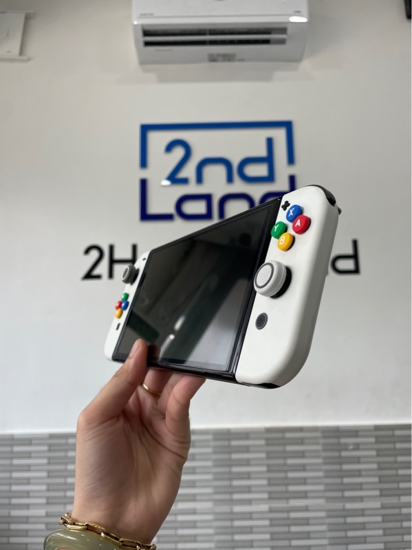 Máy chơi game Nintendo Switch Oled - Màu trắng - Ngoại hình: 98% - Fullbox