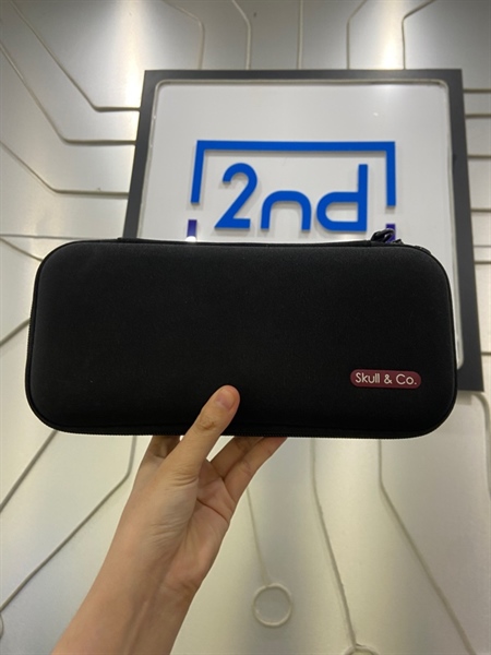 Máy chơi game Nintendo Switch Oled - Màu trắng - Ngoại hình: 98% - Kèm 2 strap, túi chống sốc, neogrip skull&co 3