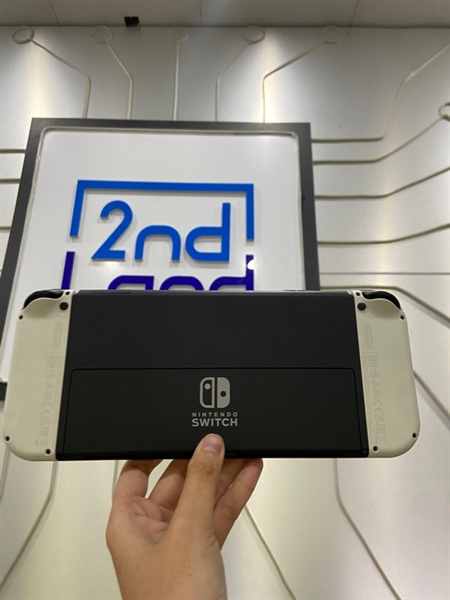 Máy chơi game Nintendo Switch Oled - Màu trắng - Ngoại hình: 98% - Ố nhẹ - Kèm túi + thẻ 256GB + Dock ( không nắp đậy ) + tay cầm + HDMI 2