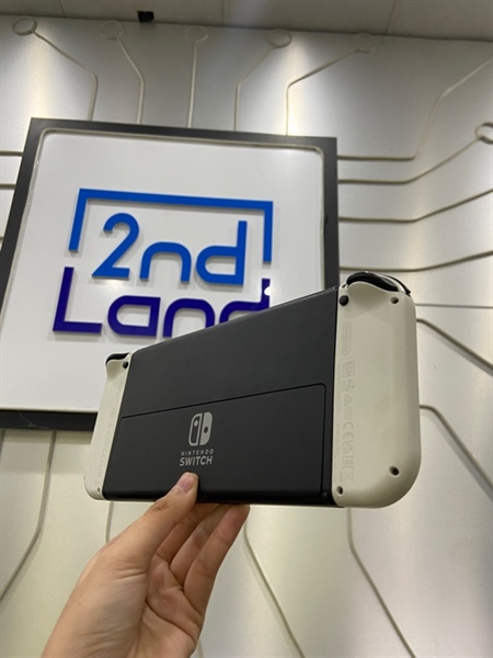 Máy chơi game Nintendo Switch Oled - Màu trắng - Ngoại hình: 98% - Ố nhẹ - Kèm túi + thẻ 256GB + Dock ( không nắp đậy ) + tay cầm + HDMI 3