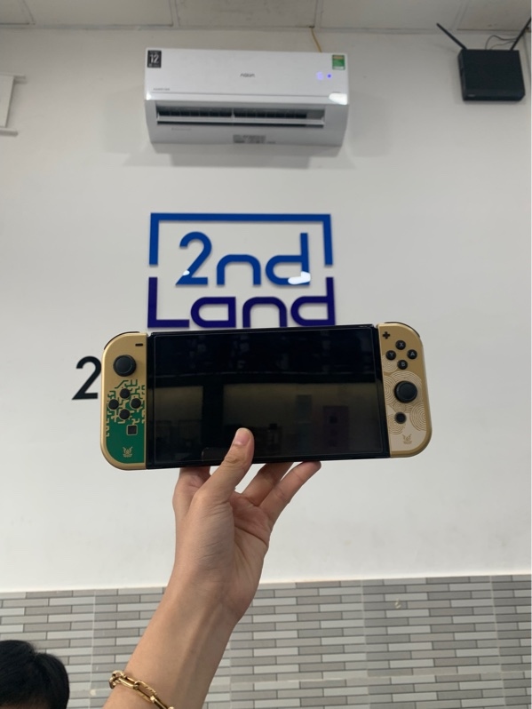 Máy chơi game Nintendo switch oled zelda - Đã hack - Màu vàng - Ngoại hình: 98% - Fullbox, kèm thẻ 256gb