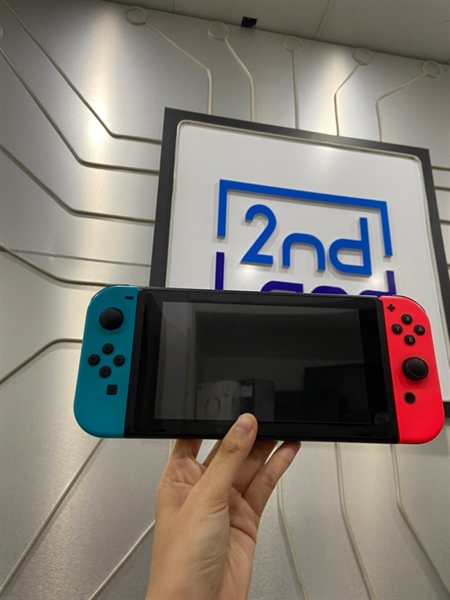 Máy chơi game Nintendo Switch V1 - 128GB - Đã hack - Màu đen - Ngoại hình: 97% - Tróc cao su joycon trái - FullBox ( thiếu 2 grip nhỏ)