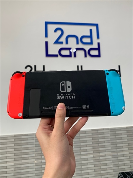 Máy chơi game Nintendo Switch V1 - Chưa hack - Màu đen - Ngoại hình: 98% - Màn vàng hồng, joycon trái lỏng khớp - Đủ phụ kiện , túi 2