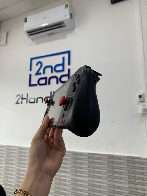 Máy chơi game Nintendo switch v1 - Đã Hack kèm thẻ 128gb - Màu đen - Ngoại hình: 98% - Kèm tay linh kiện + sạc