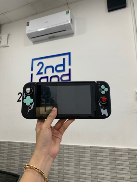 Máy chơi game Nintendo switch v1 - Đã hack - Màu đen - Ngoại hình: 97% - Fullbox, kèm thẻ nhớ 128gb
