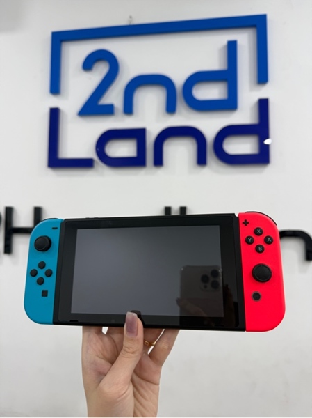 Máy chơi game Nintendo switch v2 - Chưa hack - Màu neon - Ngoại hình 98% - Màn vàng nhẹ - Kèm Box, 1 sạc, 1 dock , 2 strap , thiếu grip lớn 1