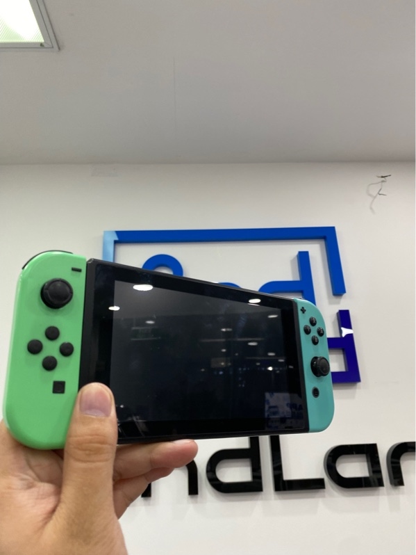 Máy chơi game Nintendo Switch v2 - Đã hack - Đủ phụ kiện - Màu đen - Ngoại hình: 97% - màn ám hồng nhẹ - Kèm túi + Thẻ 512GB