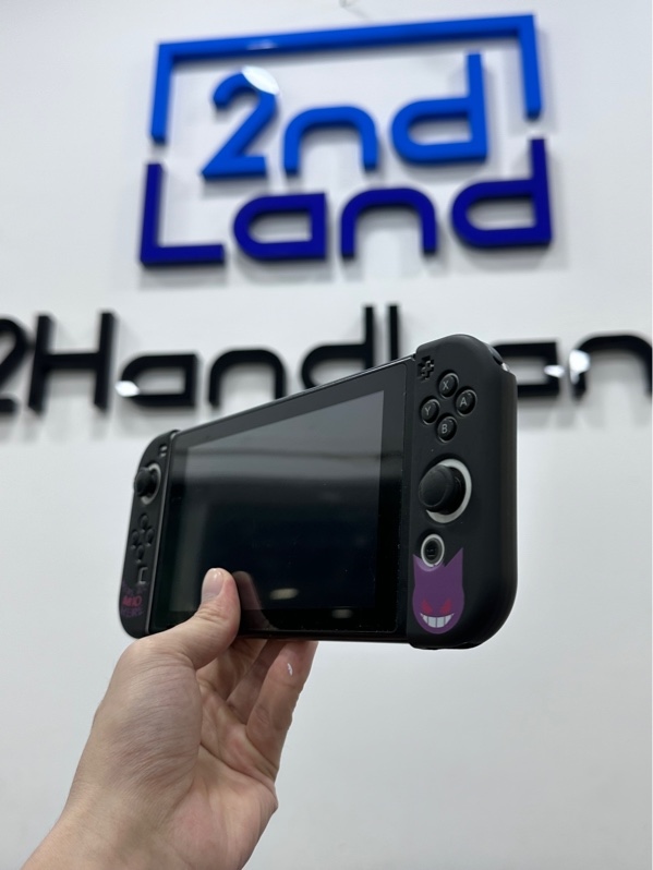 Máy chơi game Nintendo Switch V2 - Đã hack - Fireware 22.1.0 - Màu đen - Ngoại hình 97% - Kèm sạc + Dock + HDMI + Túi đựng + Thẻ 256GB + Cặp Grip nhỏ