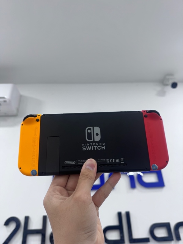 Máy chơi game Nintendo Switch V2 - Đã hack Lưu Khánh Store - thẻ 128gb - Ngoại hình 98% - Fullbox