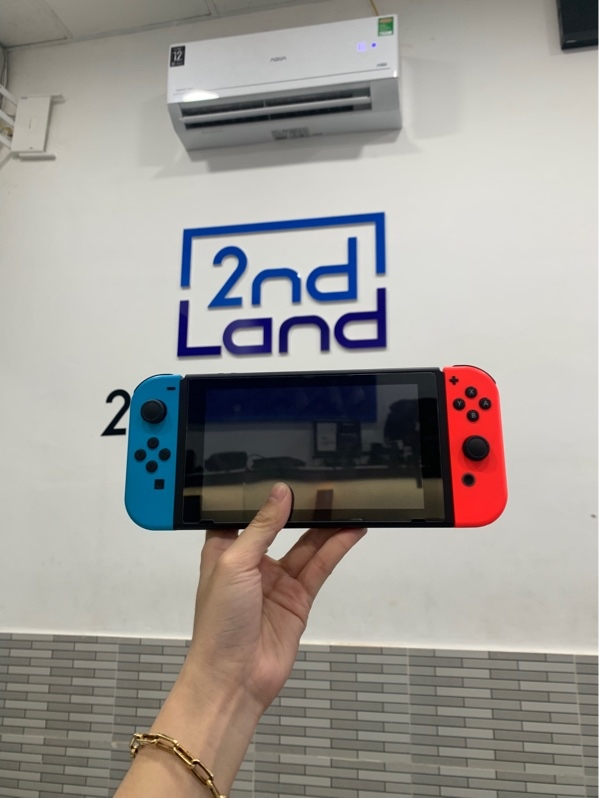 Máy chơi game Nintendo switch v2 - Đã hack - Màu neon - Ngoại hình: 98% - Màn ám hồng lướt - Fullbox, kèm thẻ 128gb