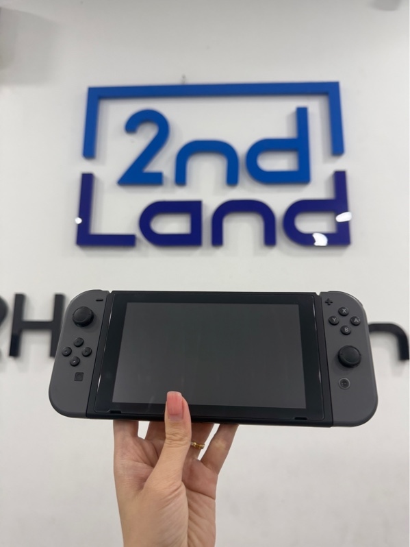 Máy chơi game Nintendo Switch V2 - đã hack shop trọng lễ - Màu xám - Ngoại hình 98% - Đủ phụ kiện thiếu 2 strap , 2 joycon , thẻ 128gb