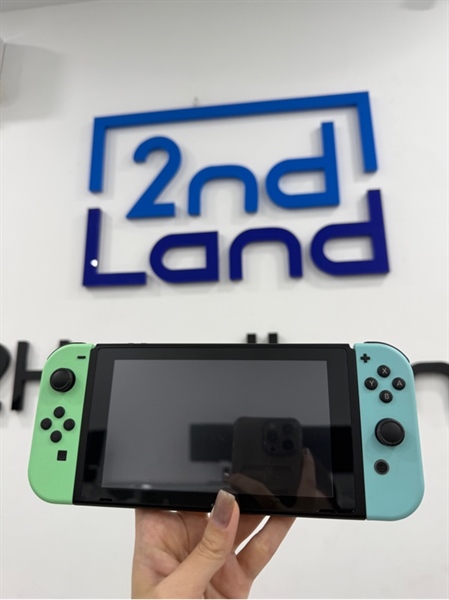 Máy chơi game Nintendo Switch V2 HAC-001(-01) - Màu đen - Ngoại hình 98% - Màn ám vàng - Kèm sạc , grip lớn , 2 straps , túi đựng , 1 dock chuyển , 1 hdmi , 1 thẻ 256GB 1