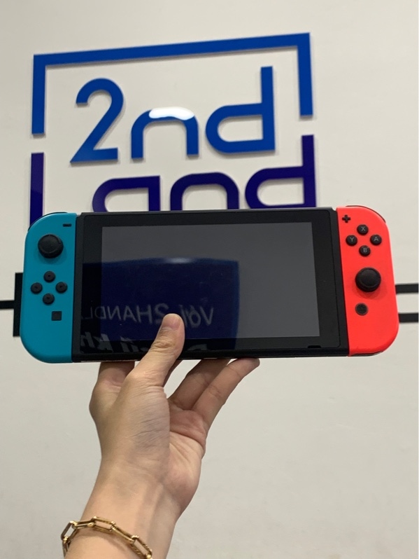 Máy chơi game Nintendo switch v2 - Màu neon - Ngoại hình: 98% - Fullbox