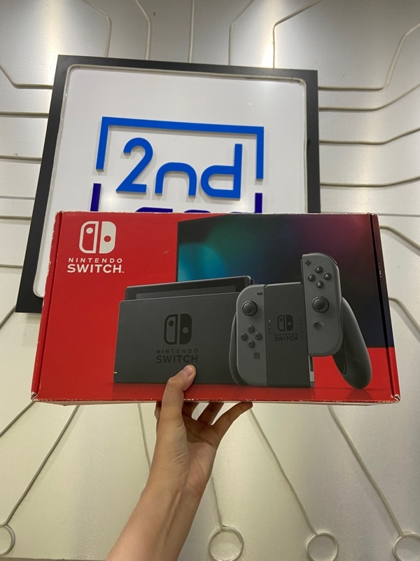 Máy chơi game Nintendo Switch V2 - Máy hack - Màu đen - Ngoại hình: 98% - 2 chân tay bị lỏng - FullBox + thẻ nhớ 128GB