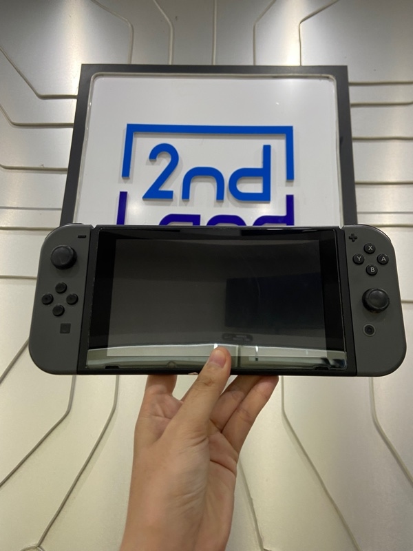 Máy chơi game Nintendo Switch V2 - Máy hack - Màu đen - Ngoại hình: 98% - 2 chân tay bị lỏng - FullBox + thẻ nhớ 128GB 1