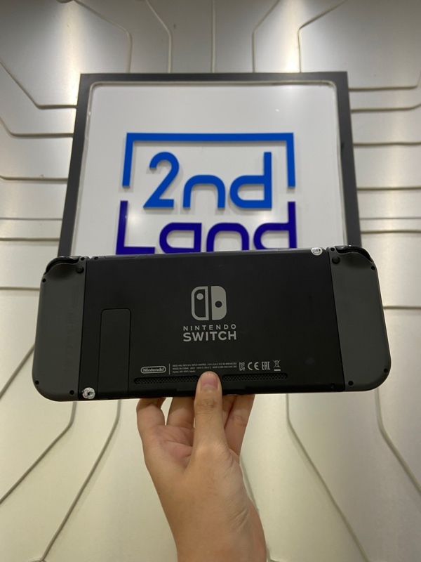 Máy chơi game Nintendo Switch V2 - Máy hack - Màu đen - Ngoại hình: 98% - 2 chân tay bị lỏng - FullBox + thẻ nhớ 128GB 2