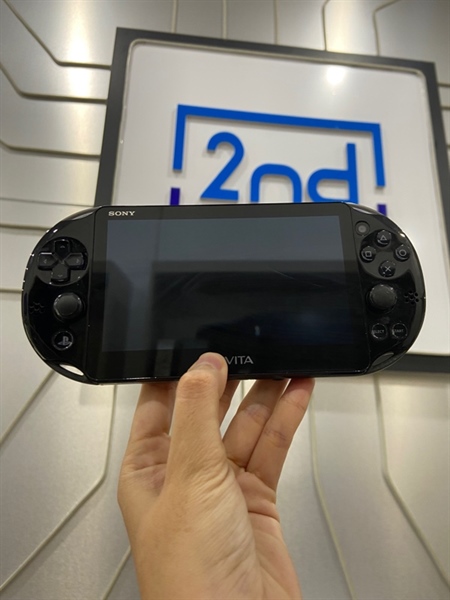 Máy chơi game PS Vita 2000 - Chưa hack - Màu đen - Ngoại hình: 97% - Màn ám viền hơi nặng - Body