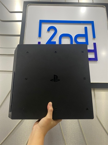 Máy chơi game PS4 - 1TB - Firmware 11 - Màu đen - Ngoại hình: 98% - Kèm 1 tay nguồn + 1 HDMI + 1 Micro USB + 1 cáp Lan + 1 USB C + 1 kích hack 1