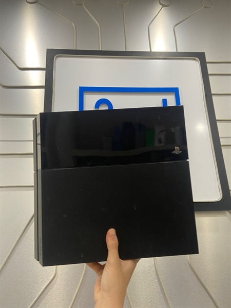 Máy chơi game PS4 Fat - 500GB - CUH 1100A - Firmware 12.50 - Màu đen - Ngoại hình: 97% - Body - Kèm 1 tay + 1 nguồn + 1 dây cắm tay cầm