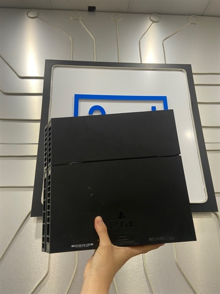 Máy chơi game PS4 Fat - 500GB - CUH 1100A - Firmware 12.50 - Màu đen - Ngoại hình: 97% - Body - Kèm 1 tay + 1 nguồn + 1 dây cắm tay cầm 1
