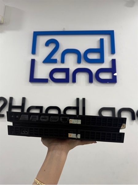 Máy chơi game PS4 fat CUH-1200A - 500GB - Firmware 12.50 - Chưa hack - Màu đen - Ngoại hình 97% - Mất cao su chống trượt dưới , trầy - Kèm 1 nguồn , 1 hdmi , 1 tay cầm 1