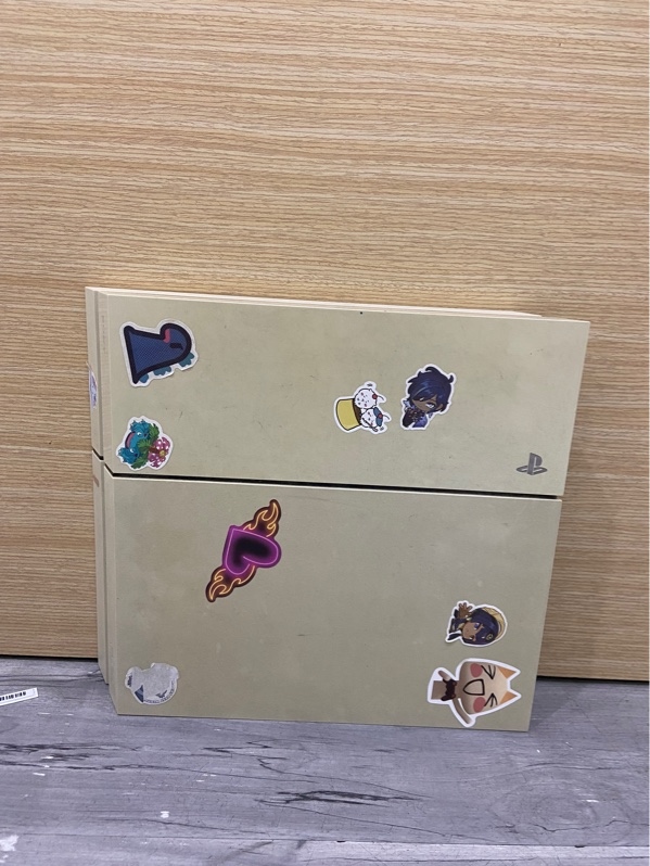 Máy Chơi Game PS4 Fat - Firmware 13.52 - 500GB - Màu trắng - Ngoại hình: 96% - Ố thân - Kèm 1 tay cầm