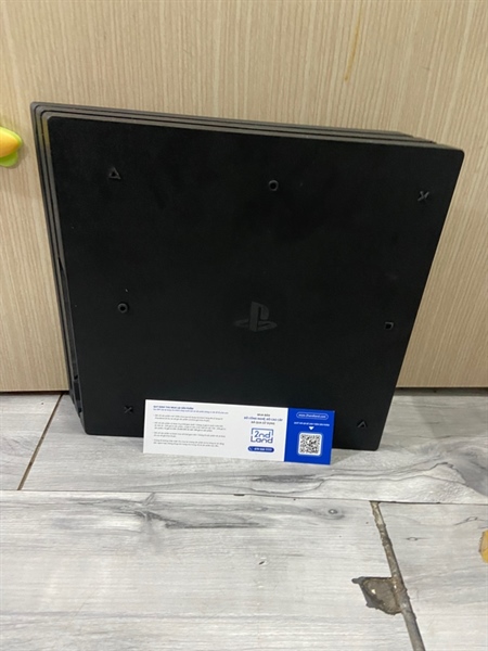 Máy chơi game PS4 Pro - 1TB - CUH-7006B - Firmware 13.02 - Màu đen - Ngoại hình: 98% - Kèm dây hdmi, dây nguồn, 1 tay cầm (lỗi cảm biến con quay hồi chuyển) 2