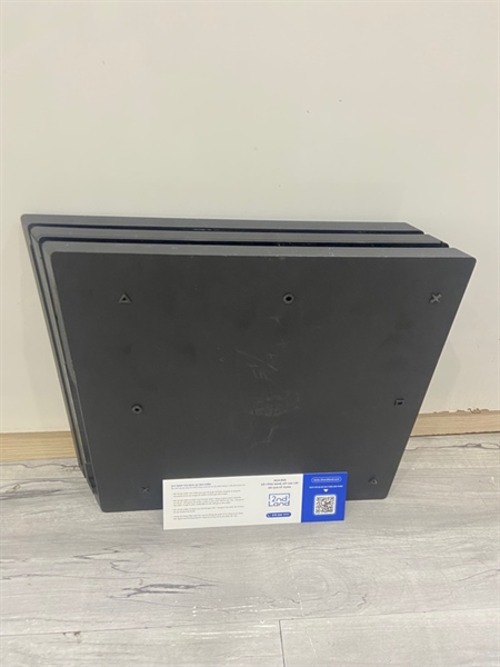Máy chơi game PS4 Pro - 1TB - Firmware 12.2 - Màu đen - Ngoại hình: 97% - Kèm 1 tay cầm + nguồn 1