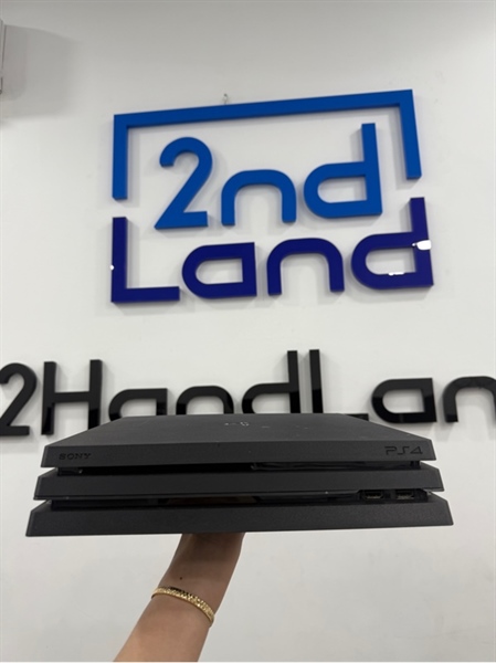 Máy chơi game PS4 Pro - 1TB - Firmware 12.50 - Chưa hack - Màu đen - Ngoại hình 98% - Kèm 1 tay cầm , hdmi , nguồn , dây micro 1