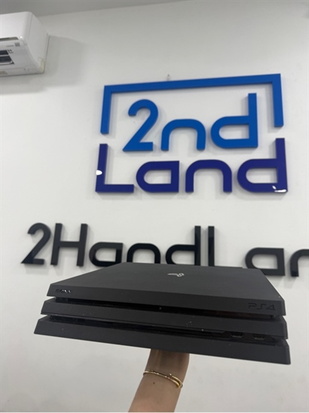 Máy chơi game PS4 Pro 1TB - Firmware 13.02 - Chưa hack - Màu đen - Ngoại hình 97% - Kèm 1 tay , nguồn , hdmi 2
