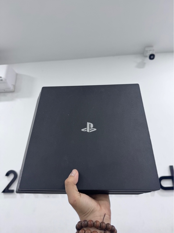 Máy chơi game PS4 Pro - Chưa hack - 1Tb - Fir 12.00 - Màu đen - Ngoại hình 97% - Kèm box, 1 nguồn, 1 HDMI, không tay