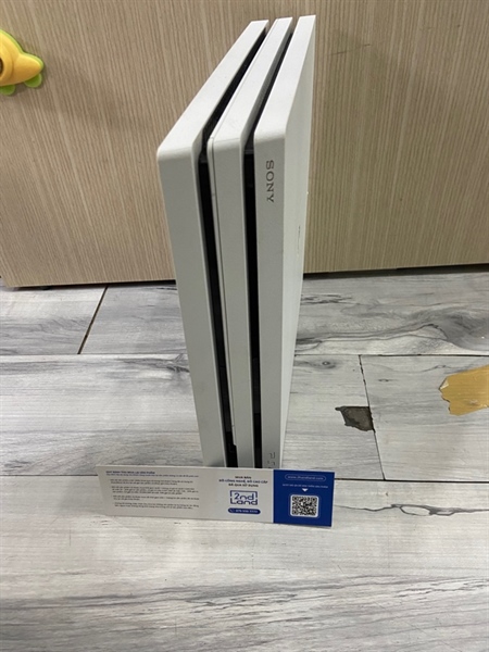 Máy chơi game PS4 Pro - CUH 7117B - Firmware 9.0 - 1TB - Hack - Màu trắng - Ngoại hình: 98% - Cấn vỏ - Có sẵn 15 game trong máy - Kèm 1 tay + USB kích hack + nguồn + HDMI 1