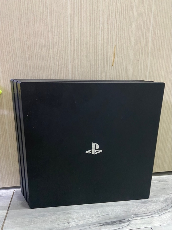 Máy chơi game PS4 Pro - CUH-7202B - Firmware 13.52 - Chưa Hack - 1TB - Màu đen - Ngoại hình: 97% - Kèm Nguồn , HDMI, 1 Tay Cầm