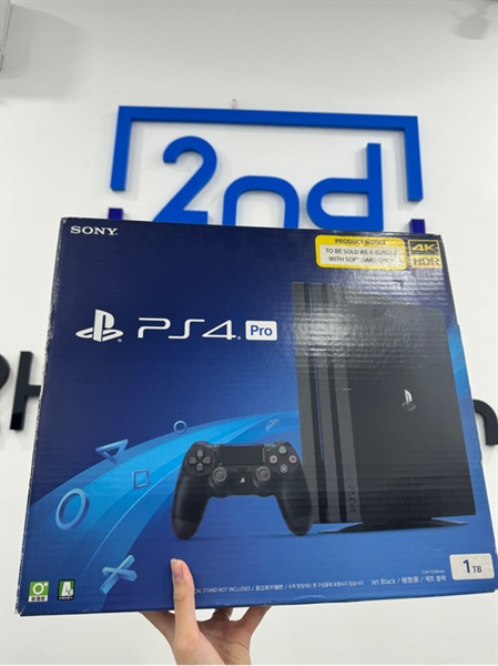 Máy chơi game PS4 Pro - Firmware 10.50 - 1T - Màu đen - Ngoại hình 99% - Kèm 1 tay + 1 nguồn + 1 micro - Box