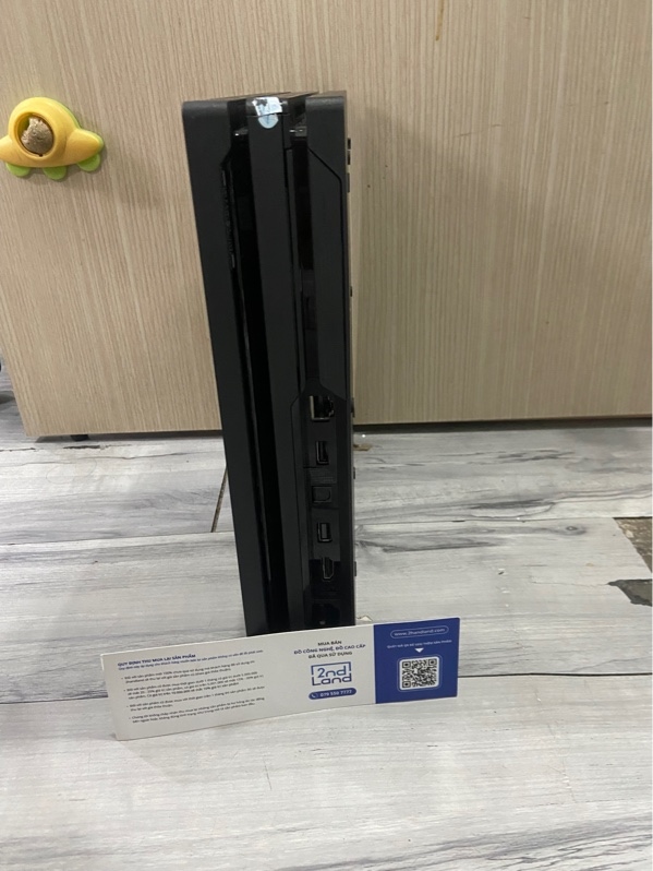 Máy chơi game PS4 Pro - Firmware 11.5 - Màu đen - Ngoại hình: 97% - Kèm nguồn + 1 tay cầm